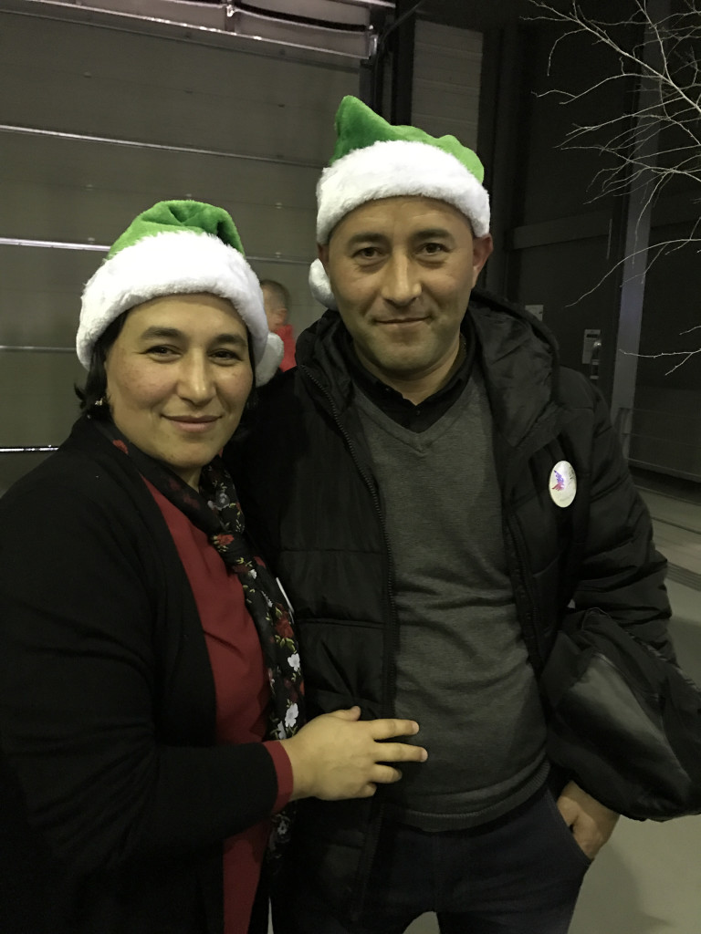 Samedi 17 Décembre 2016 : Arbre de Noël à l'occasion des 40 ans du Père Noël Vert à L'espace des Trois Provinces, à Brive. Le spectacle était superbe, les enfants se sont amusés et ont bien mangés ! De plus, ils ont eu la chance de voir Dark Vador, Cruella, Ratatouille, Pikachu, l'Inspecteur Gadget, le Capitaine Crochet, Dora, Bob Razowski et bien-sûr le Père Noël, qui a offert à chaque enfant un cadeau tout neuf !!